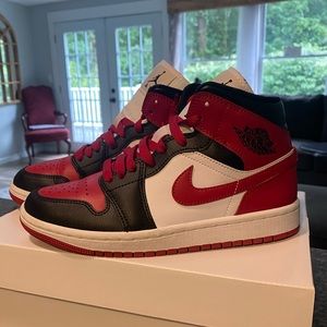 Women’s Air Jordan’s size 6 with box